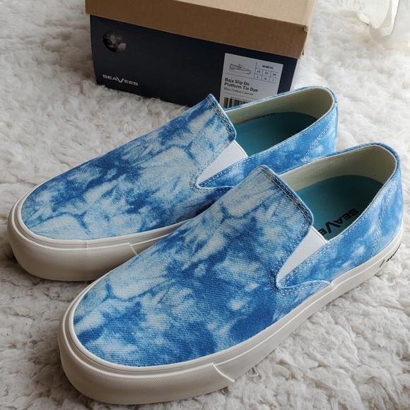 SeaVees Baja blue tie-dye platform slip-ons - Picture 3 of 8